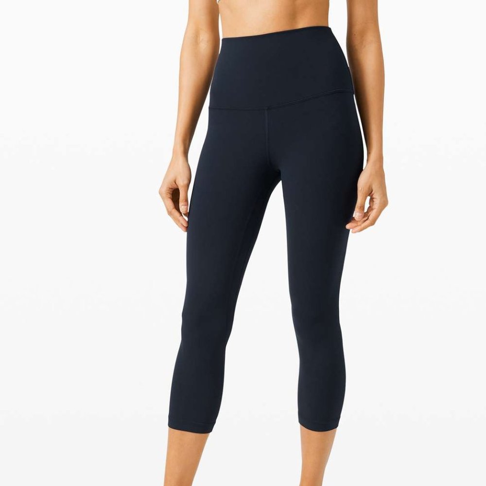 Lululemon Align™ Super-High-Rise Crop 21" LIKE NEW